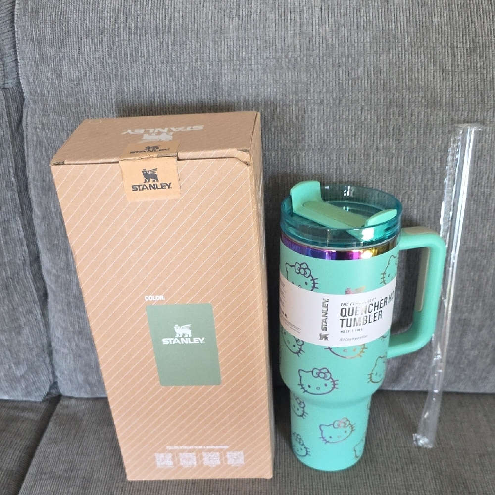 Stanley Mint Green Quencher H2.0 Tumbler, 40oz. With Hello Kitty, New - Picture 4 of 10